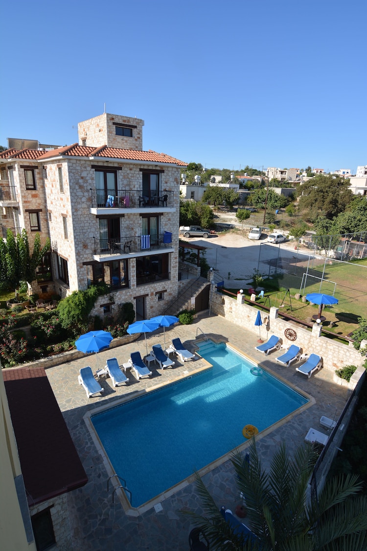 Palates Hotel