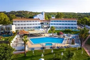 Adelais Bay Hotel