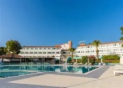 Adelais Bay Hotel